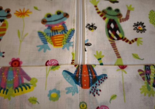 Aztadejó bohóc békák oviszsák fehér alapon 40x56 cm