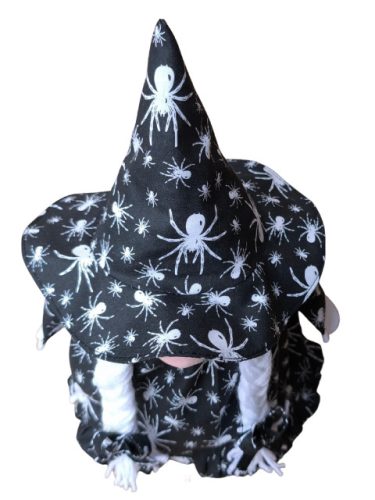 Aztadejó Halloween Manó Orrmanó pókos ruhában 30 cm