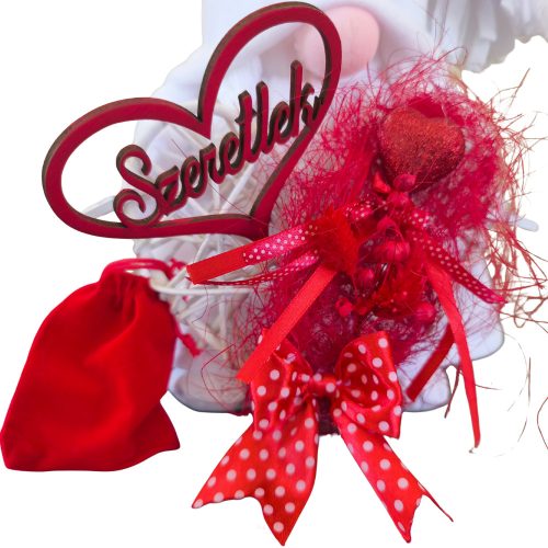 Aztadejó Valentin-napi manó fehér ruhában – „Szeretlek” szívvel