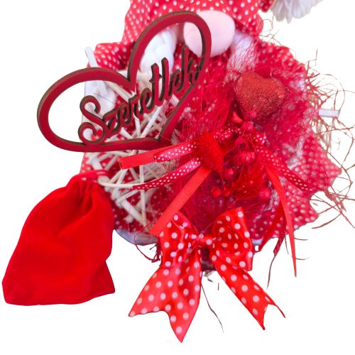 Aztadejó Valentin-napi manó piros fehér tűpettyes szoknyában – „Szeretlek” szívvel